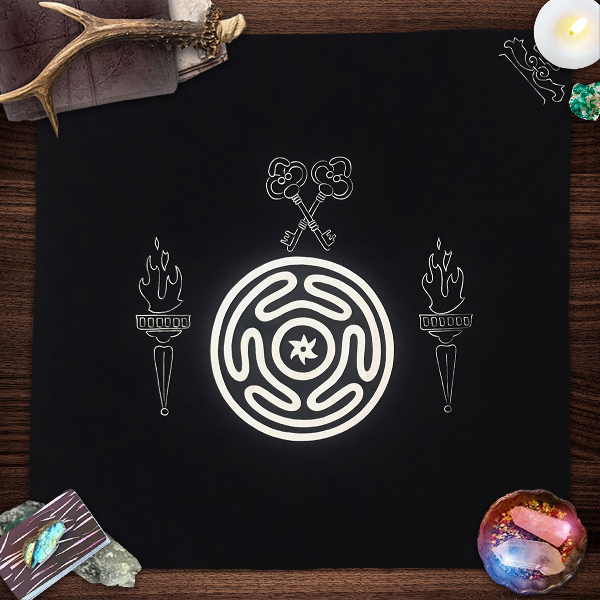 Hecate Goddess Tarot Tableclot - Board Game Maker ulasan dan harga
